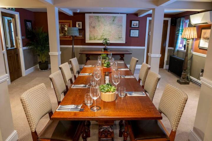Dining Photos