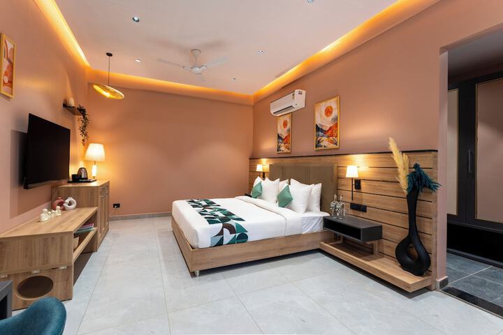 Room 13 of 54