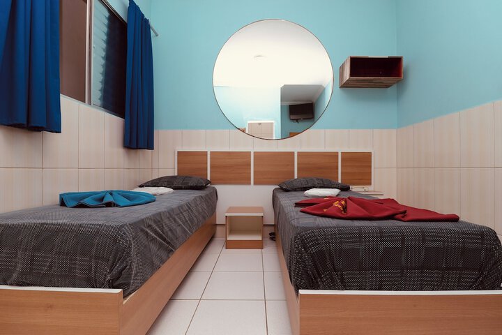 Room 5 of 70