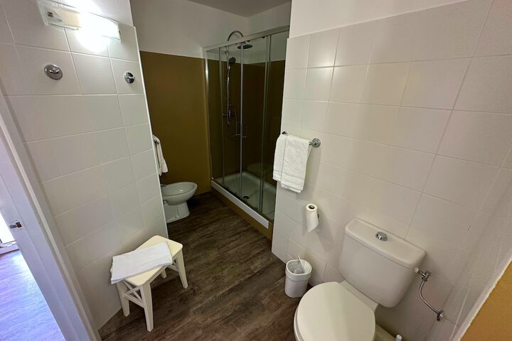 Room 40 of 53