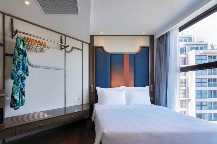 Room 16 of 69