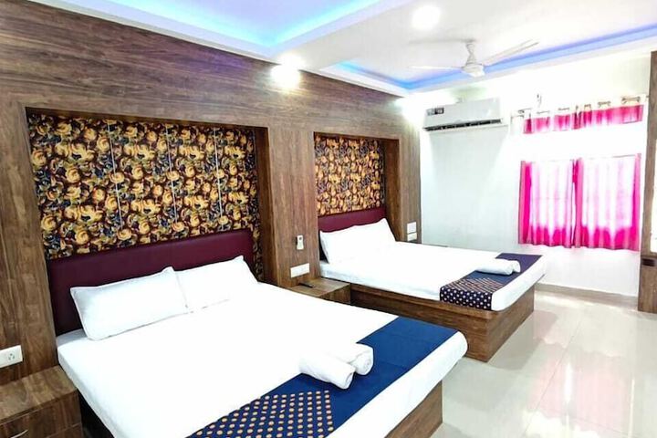 Room 6 of 11
