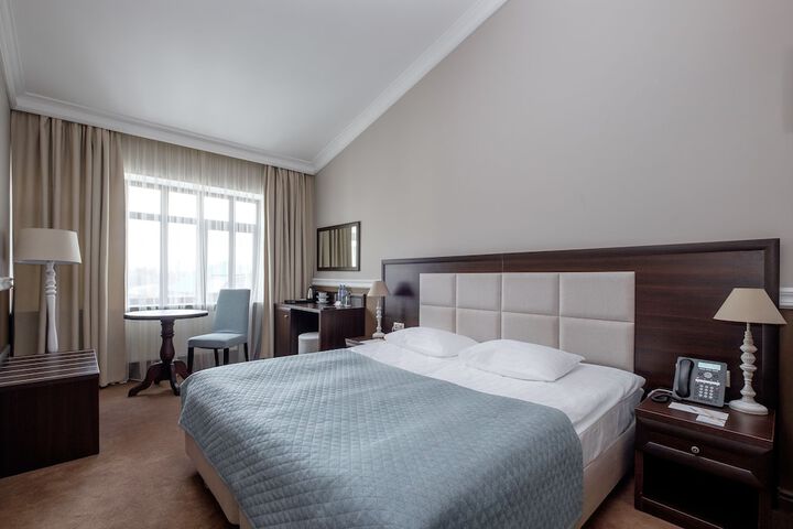 Room 15 of 49
