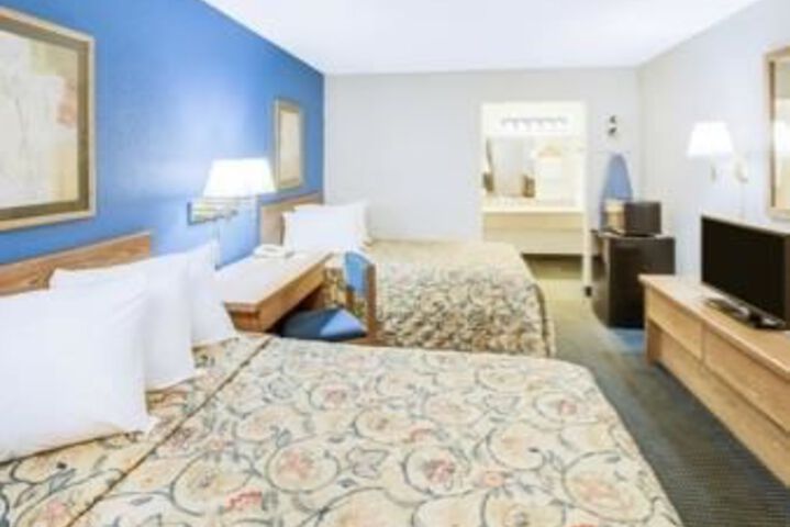 Room 33 of 70