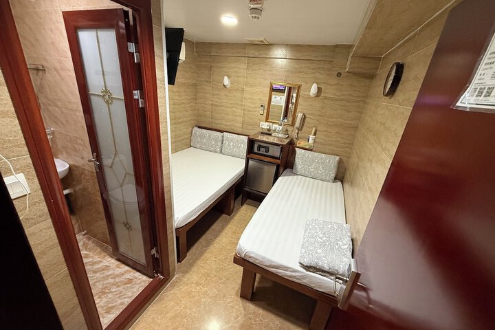 Room 67 of 138