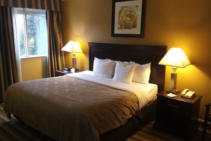 Upgrade King Bed (11 of 37)