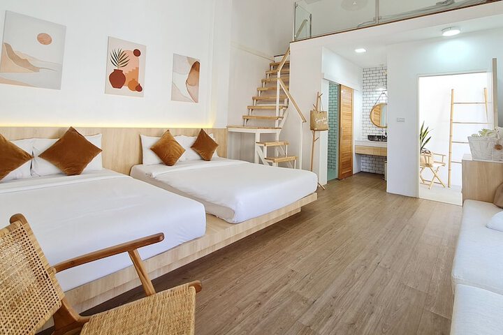 Room 2 of 23