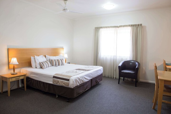Room 5 of 42