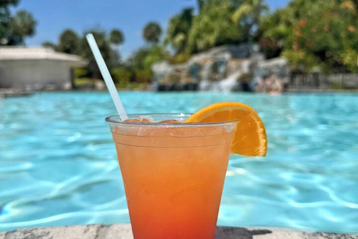 Poolside bar