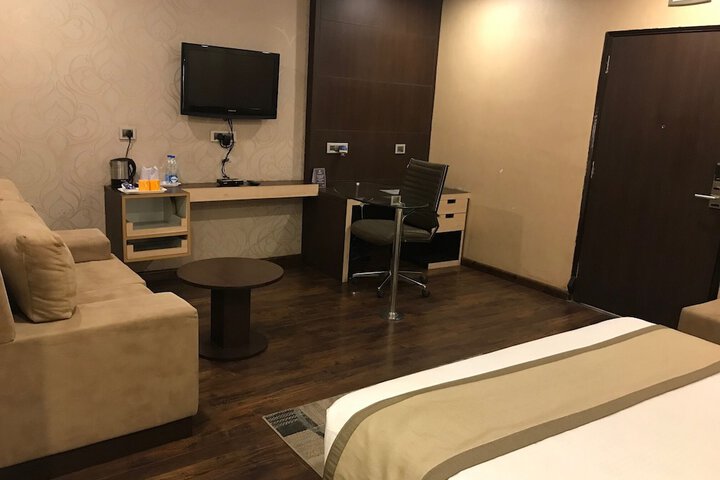 Room 15 of 26