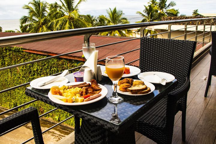 Breakfast/Coffee Service 31 of 47