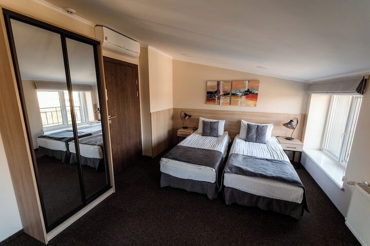 Room 41 of 65