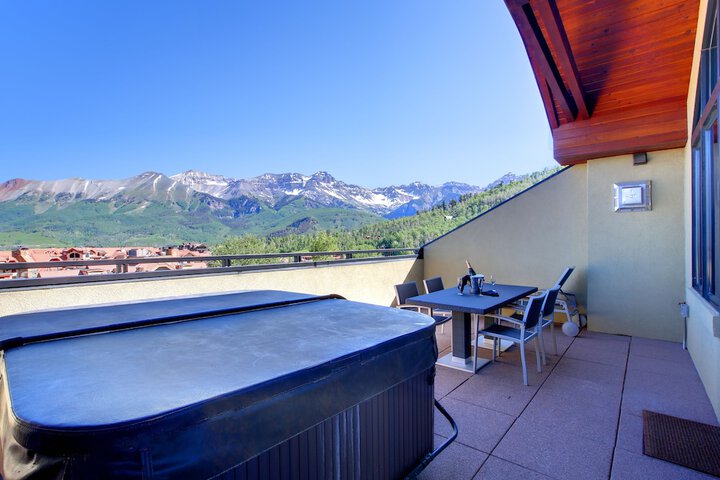 Hotel View 152 of 156