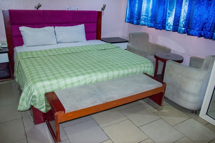 Room 20 of 48