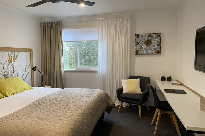 Room 16 of 66