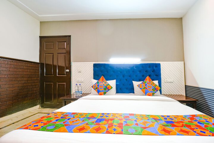 Room 13 of 22