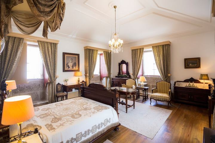 Room 9 of 60