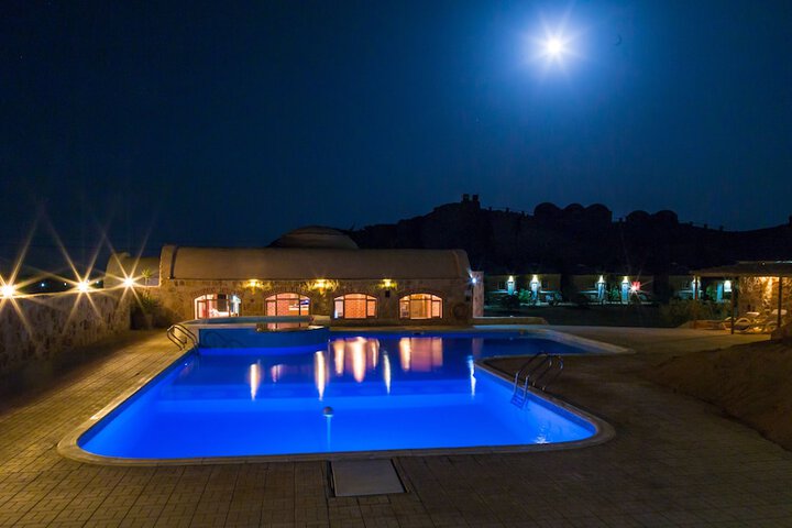 Pool 20 of 43