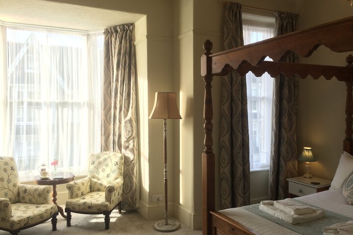 Hotel Suite Photo