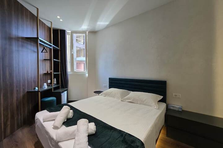 Room 32 of 51