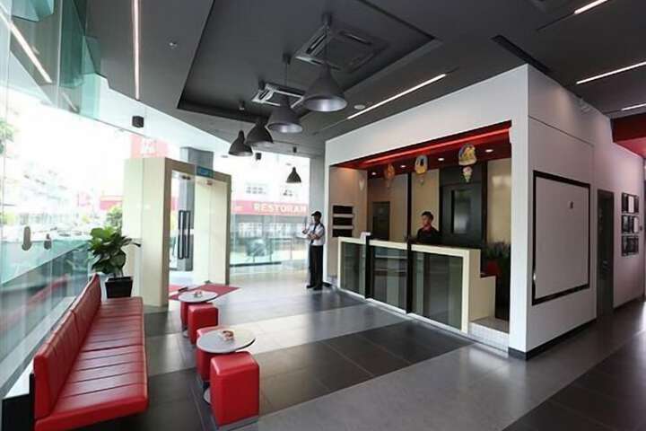 Entrance & Lobby