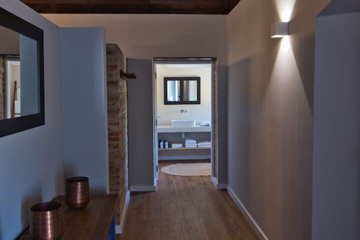 Room 13 of 80