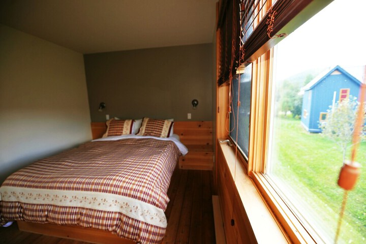Room 4 of 40