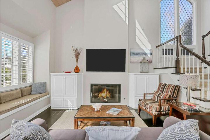 416 Dahlia in Newport Beach, CA