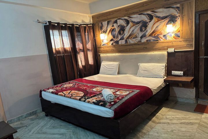 Room 8 of 39