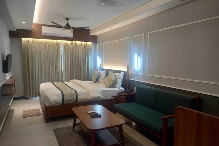 Room 11 of 34