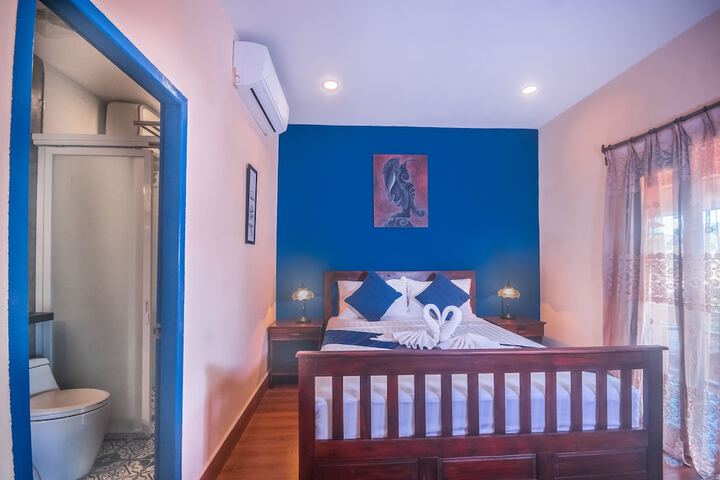 Room 6 of 21