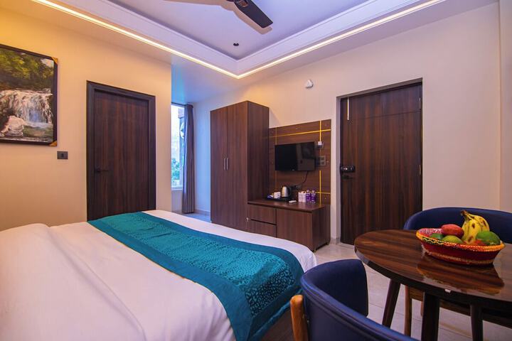 Room 10 of 44