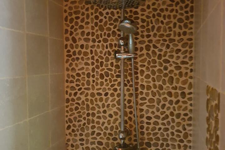 Room 46 of 110