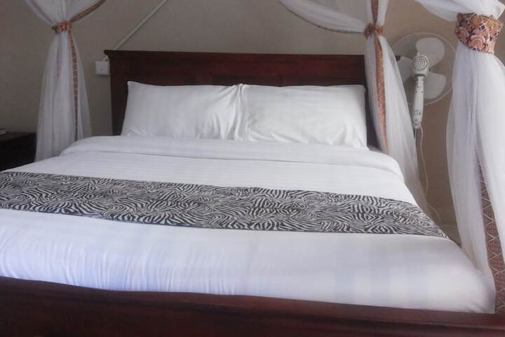 Room 14 of 60