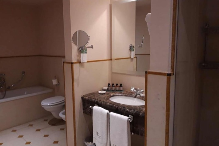 Clean Restrooms