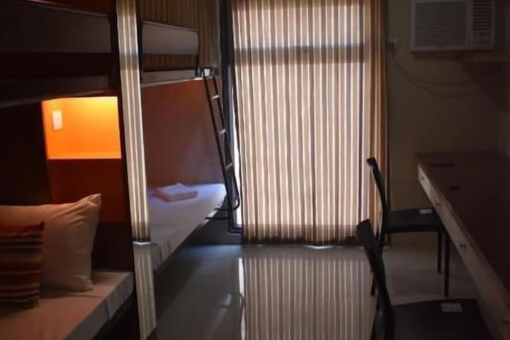 Room 5 of 24