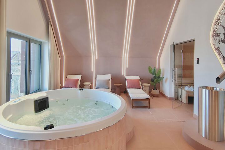 Hot Tub 78 of 298