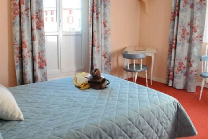 Room 4 of 23