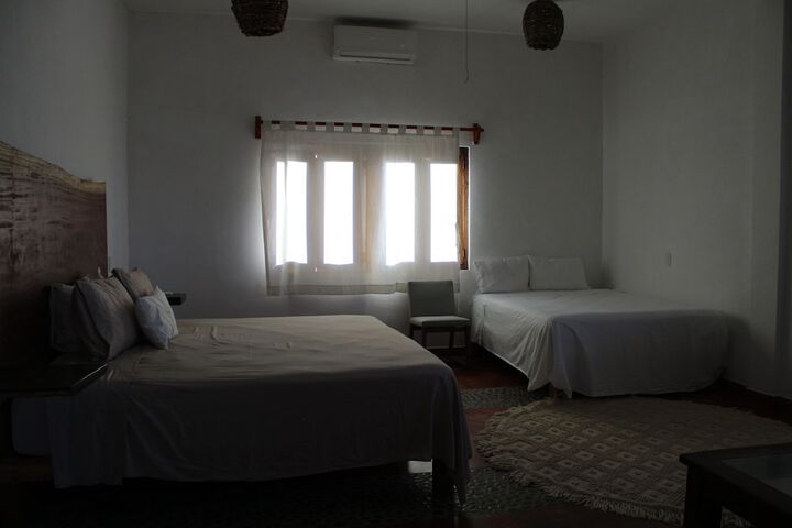 Room 11 of 19