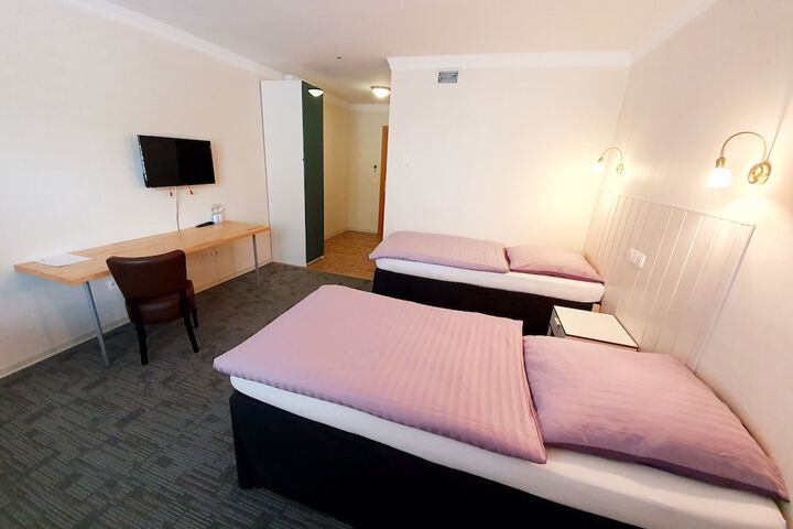 Room 16 of 24