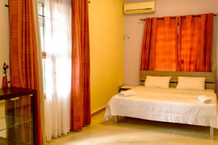 Room 9 of 36