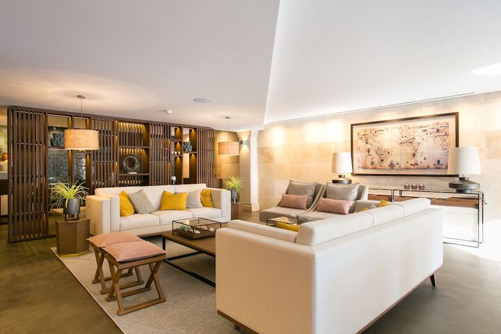 Hotel Interior 7 of 125