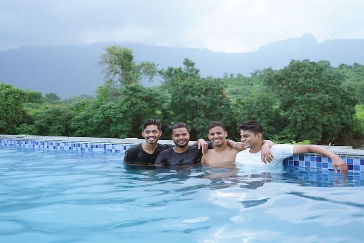 Pool 87 of 111