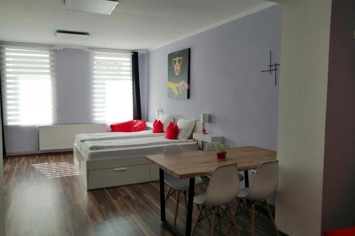 Room 6 of 17