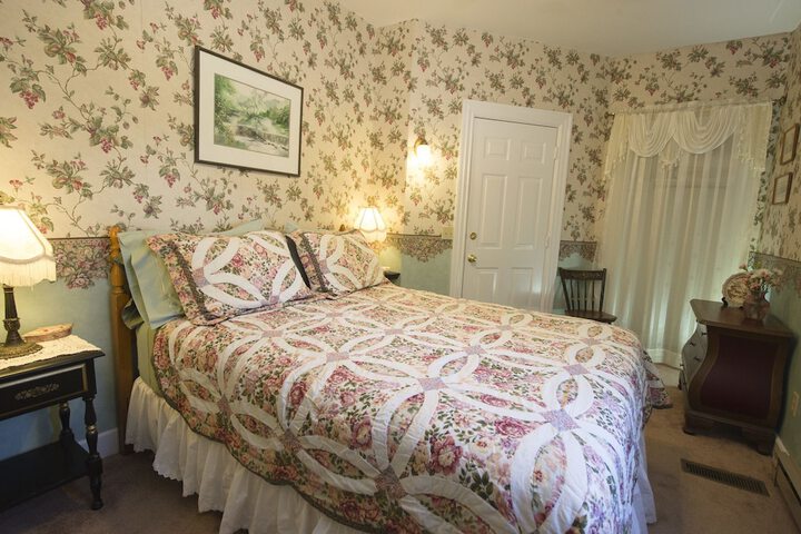 Room 16 of 40