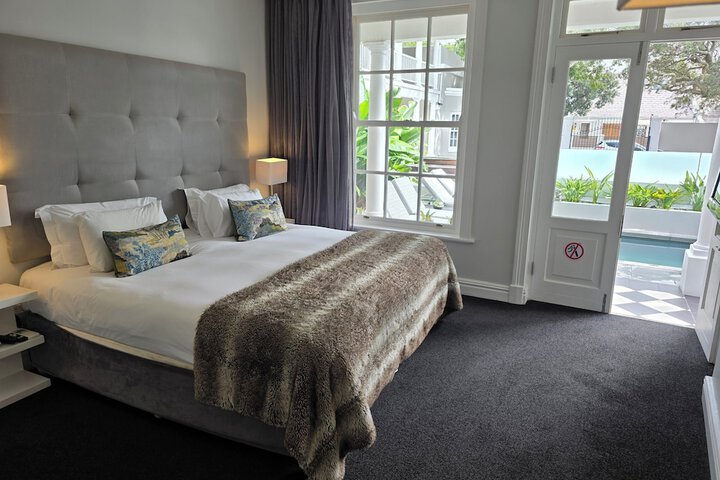 Room 18 of 77