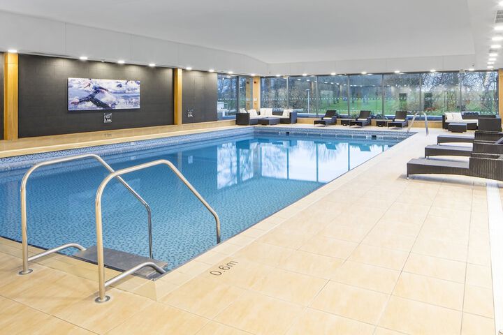 Pool Hotel