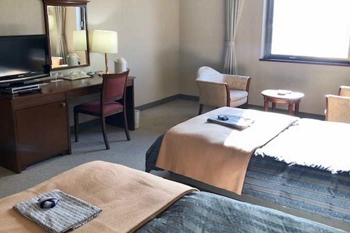 Room 33 of 34