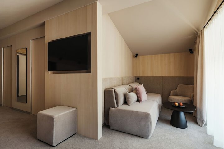 Room 16 of 88