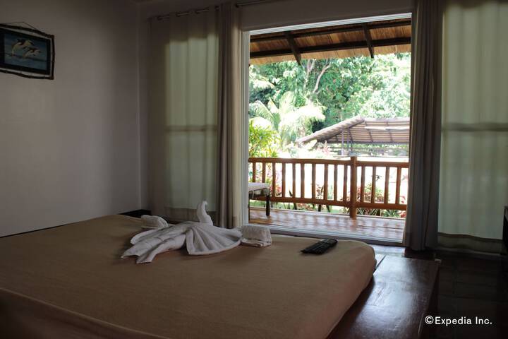 Room 8 of 34